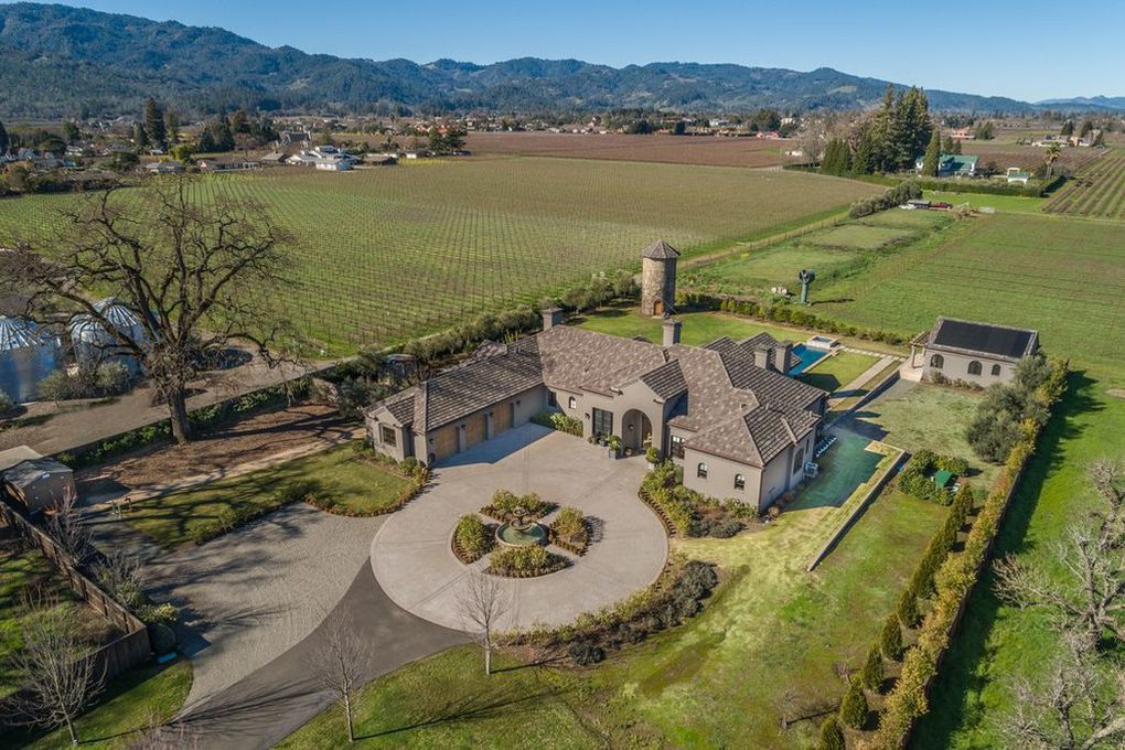 550 Zinfandel Lane in St. Helena